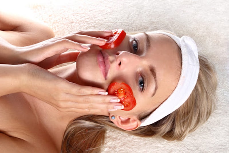 Mặt nạ cà chua cung cấp nhiều dưỡng chất cho da